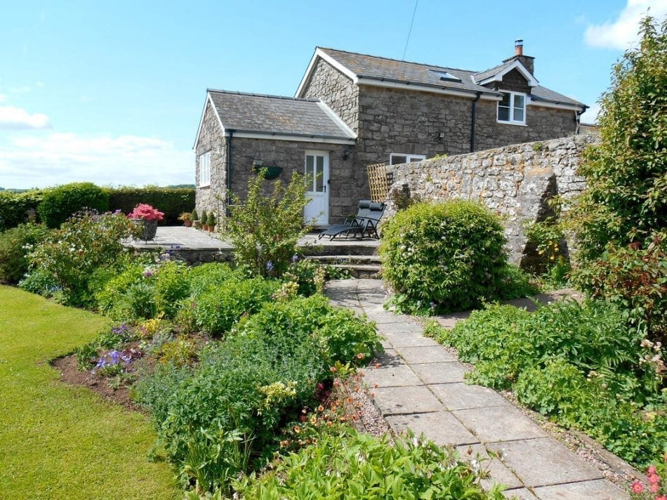 Clare's Cottage in Monmouthshire - dog friendly