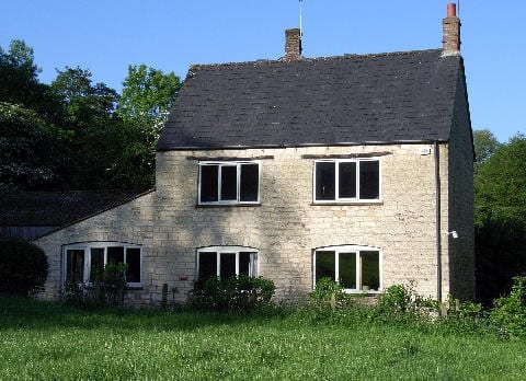 dog friendly Juniper Cottage in Gloucestershire