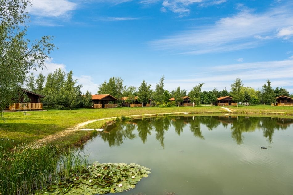 Rural Roosts - dog friendly lodges in Lincolnshire