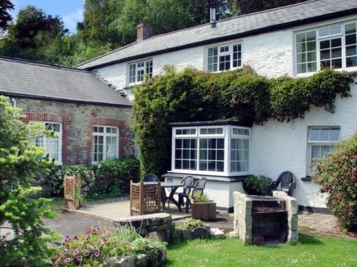 Watermouth Cove Cottages near Ilfracombe in Devon accept dogs in their cottages