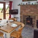 Dog friendly Owl Cottage in Warwickshire